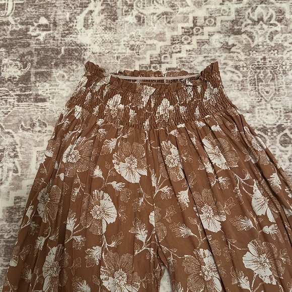 Floral pants - Picture 2 of 3